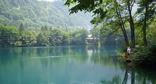 Голубое озеро. Кабардино-Балкария. Фото: LxAndrew https://ru.wikipedia.org/ Голубое озеро. Кабардино-Балкария. Фото: LxAndrew https://ru.wikipedia.org/
