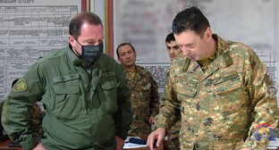В центре боевого управления армией. Фото пресс-службы МО Армении  