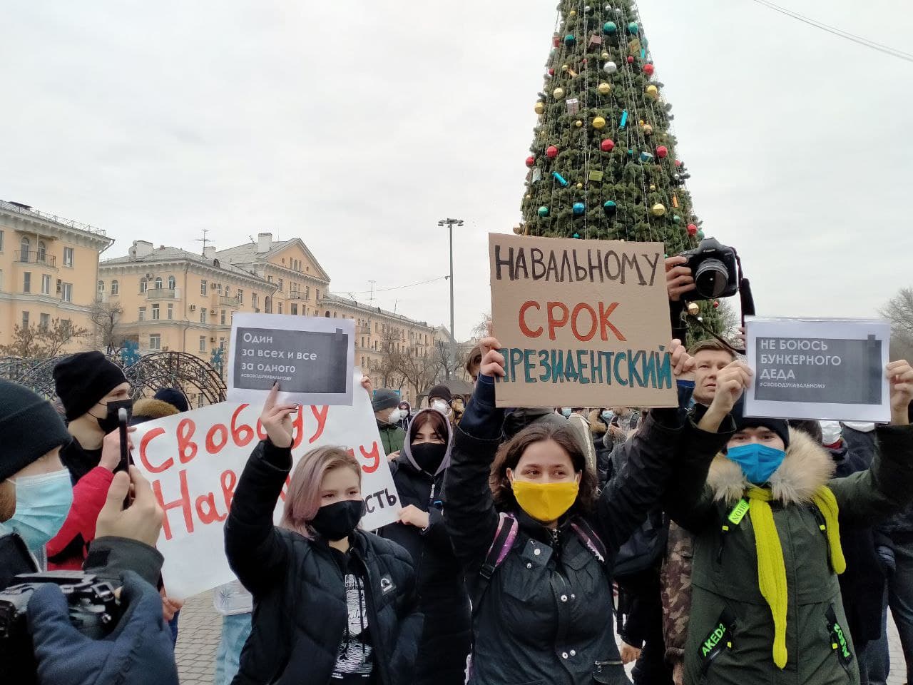 Кавказский Узел | Участники шествия в Астрахани потребовали отставки Путина