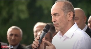 Роберт Кочарян. Фото: стопкадр видео канала NEWS AM https://www.youtube.com/watch?v=DIF4ScoZgtY Роберт Кочарян. Фото: стопкадр видео канала NEWS AM https://www.youtube.com/watch?v=DIF4ScoZgtY
