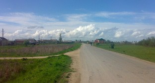 Вид на село Кандаураул в Хасавюртовском районе Дагестана. Фото Дагиров Умар  https://ru.wikipedia.org/wiki/Хасавюртовский_район#/media/Файл:Кандаураул.jpg