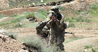 Армянский военнослужащий. Фото: пресс-служба Минобороны Республики Армении https://www.mil.am/ru/news/9445 Армянский военнослужащий. Фото: пресс-служба Минобороны Республики Армении https://www.mil.am/ru/news/9445