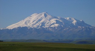 Эльбрус. Фото: LxAndrew https://ru.wikipedia.org/