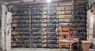 Майнинговая ферма в Кизилюртовском районе. Стопкадр из видео в Telegram-канале Минэнерго Дагестана https://t.me/minenergord/1070