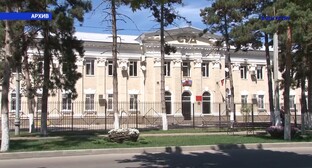 Крымский райсуд Краснодарского края. Стопкадр из видео https://www.youtube.com/watch?v=h_YJc5gF9MA
