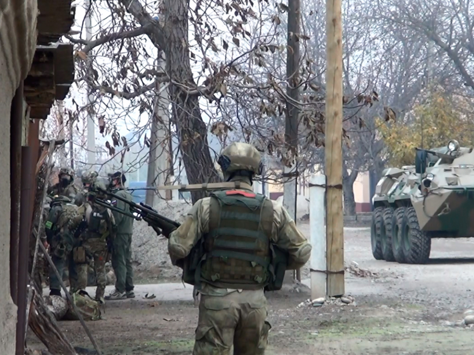 В ходе операции в КБР http://nac.gov.ru/sites/default/files/styles/full_size/public/6_83.jpg В ходе операции в КБР http://nac.gov.ru/sites/default/files/styles/full_size/public/6_83.jpg