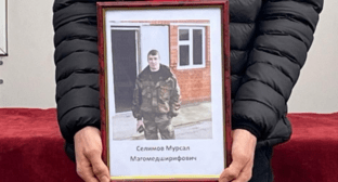 Портрет Мурсала Селимова. Скриншот фото из Telegram-канала администрации Сулейман-Стальского района от 23.02.24, https://t.me/infostal/13781