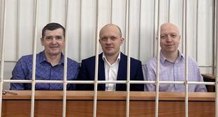Сергей Косьяненко, Ринат Кирамов и Сергей Королёв (слева направо) в зале суда. Фото с сайта, где собраны сведения об уголовных делах в отношении российских Свидетелей Иеговы* 396 российских организаций Свидетелей Иеговы признаны экстремистскими