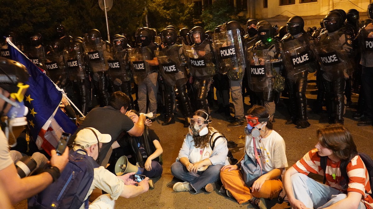 Сидячий протест. Фото: Давид Пипиа/JAMnews Сидячий протест. Фото: Давид Пипиа/JAMnews