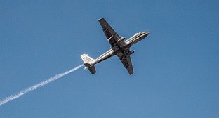 БПЛА в полёте. Иллюстрация создана "Кавказским узлом" с помощью ИИ в программе Photoshop