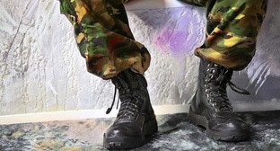 Военный. Иллюстрация создана «Кавказским узлом» с помощью ИИ в программе Photoshop