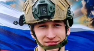 Артем Запарин. Скриншот фото из Telegram-канала администрации Икрянинского района от 17.06.25, https://t.me/ikradm/11042

