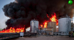 Пожар на НПЗ. Иллюстрация создана "Кавказским узлом" с помощью ИИ в программе Copilot