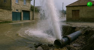 Авария на водопроводных сетях. Иллюстрация создана «Кавказским узлом» с помощью ИИ в программе Copilot
Авария на водопроводных сетях. Иллюстрация создана «Кавказским узлом» с помощью ИИ в программе Copilot