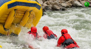 Рафтинг. Иллюстрация создана «Кавказским узлом» с помощью ИИ в программе Copilot Рафтинг. Иллюстрация создана «Кавказским узлом» с помощью ИИ в программе Copilot