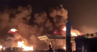 Взрыв на АЗС в Дагестане. 23 августа 2023 г. Скриншот видео https://t.me/mash_gor/3863 Взрыв на АЗС в Дагестане. 23 августа 2023 г. Скриншот видео https://t.me/mash_gor/3863