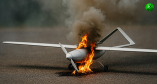 БПЛА горит. Иллюстрация создана "Кавказским узлом" с помощью ИИ в программе Copilot БПЛА горит. Иллюстрация создана "Кавказским узлом" с помощью ИИ в программе Copilot