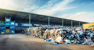 Мусор для переработки. Иллюстрация создана «Кавказским узлом» с помощью ИИ в программе Copilot
Мусор для переработки. Иллюстрация создана «Кавказским узлом» с помощью ИИ в программе Copilot