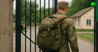 Военный покидает часть. Иллюстрация создана «Кавказским узлом» с помощью ИИ в программе Copilot Военный покидает часть. Иллюстрация создана «Кавказским узлом» с помощью ИИ в программе Copilot