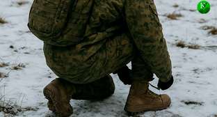 Военный на СВО. Иллюстрация создана «Кавказским узлом» с помощью ИИ в программе Copilot