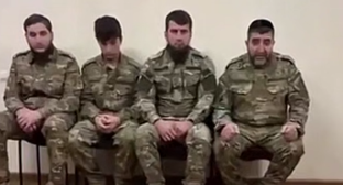 Родственники Хамзата Дадаева обращаются к нему на видео. Кадр видео, распространенного в Telegram