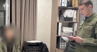 Арест одногруппника студента, открывшего стрельбу в техникуме в Анапе. Стопкадр: https://t.me/ostorozhno_novosti/45947