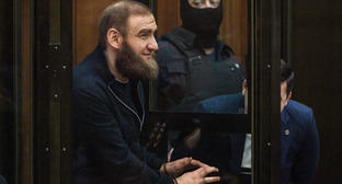 Осужденный бывший сенатор Рауф Арашуков в суде. Фото: Коммерсант / https://www.kommersant.ru/doc/8922759